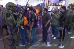 Seattle_Halo-5-Launch_Fans-in-Line-766x528